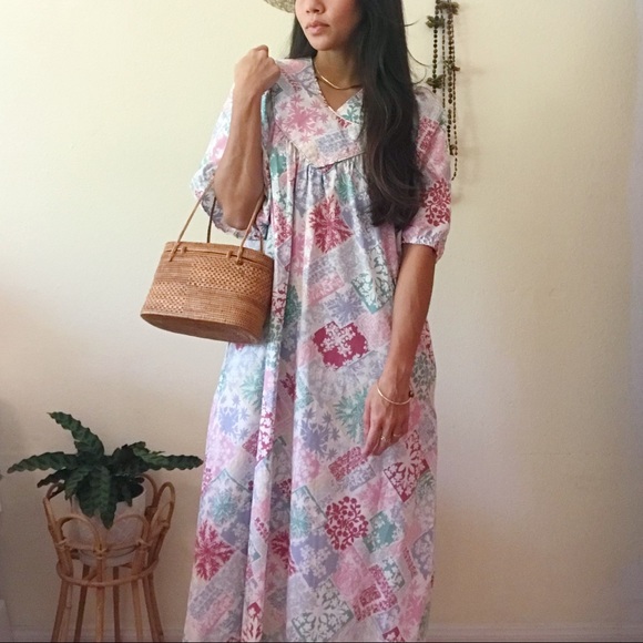 Vintage Dresses & Skirts - SOLD🌺Vintage Bank of Hawaii Mu’umu’u